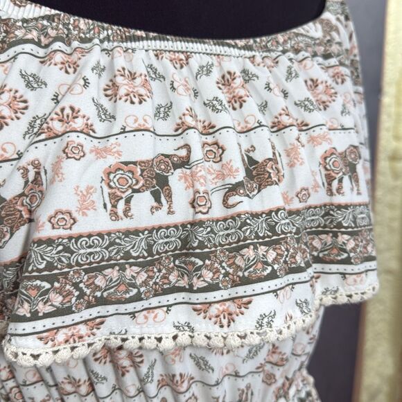 J for Justify Elephant Shorts Romper - Picture 4 of 6